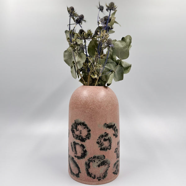 Handicraft sustainable and recycled paper vase from Asia. The home decor vase is made of recycled paper and is sold online on www.qacrafts.com.