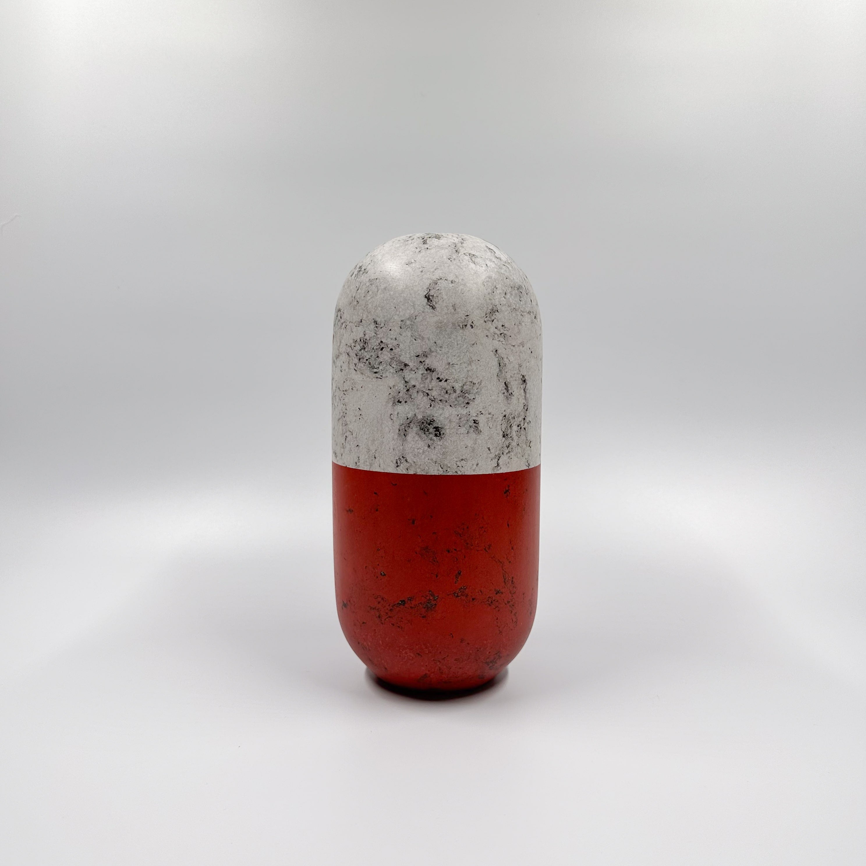 Handicraft sustainable and recycled paper vase from Asia. The home decor vase is made of recycled paper and is sold online on www.qacrafts.com.