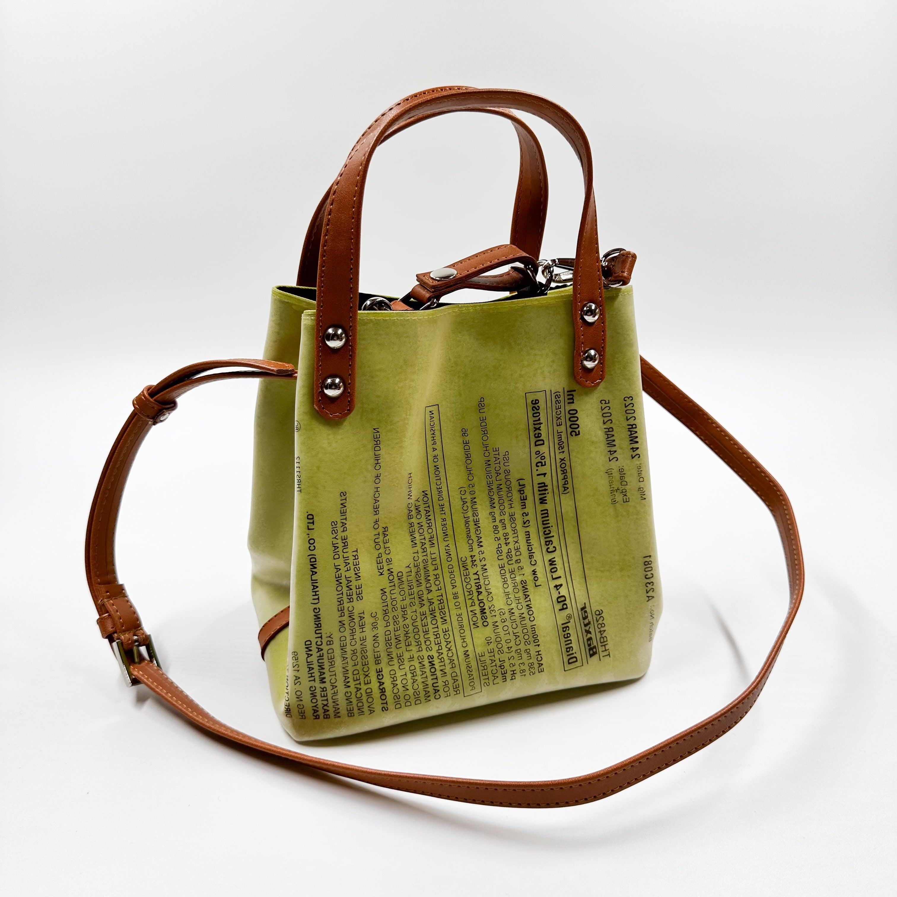 Handicraft sustainable and recycled accessory bag from Asia. The pouch is made of recycled dialysis bag and is sold online on www.qacrafts.com.