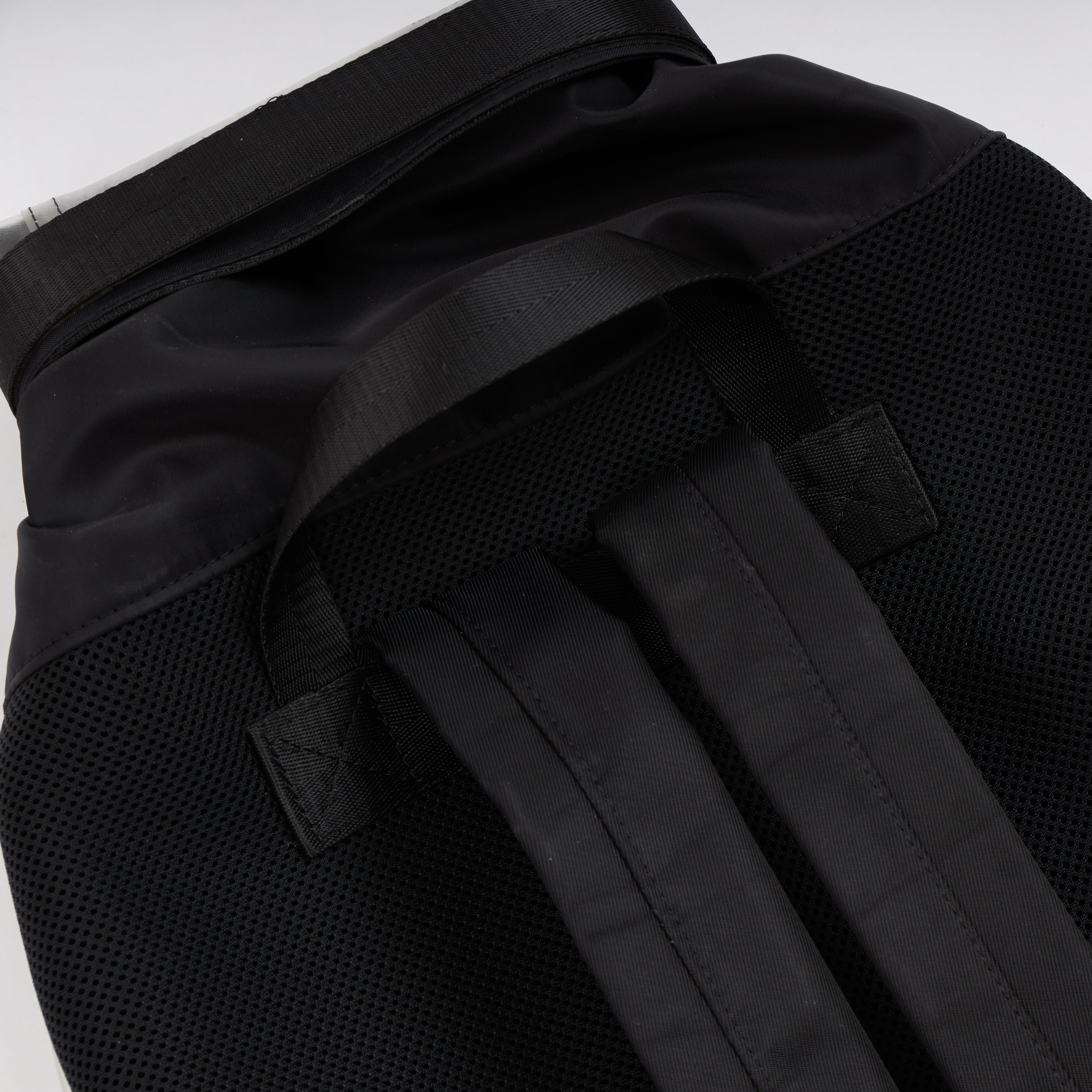 Handmade of recycled dialysis bags, it's a sustainable craft and ecofriendly. Sold by www.qacrafts.comHandmade of recycled dialysis bags, it's a sustainable craft and ecofriendly. Sold by www.qacrafts.com