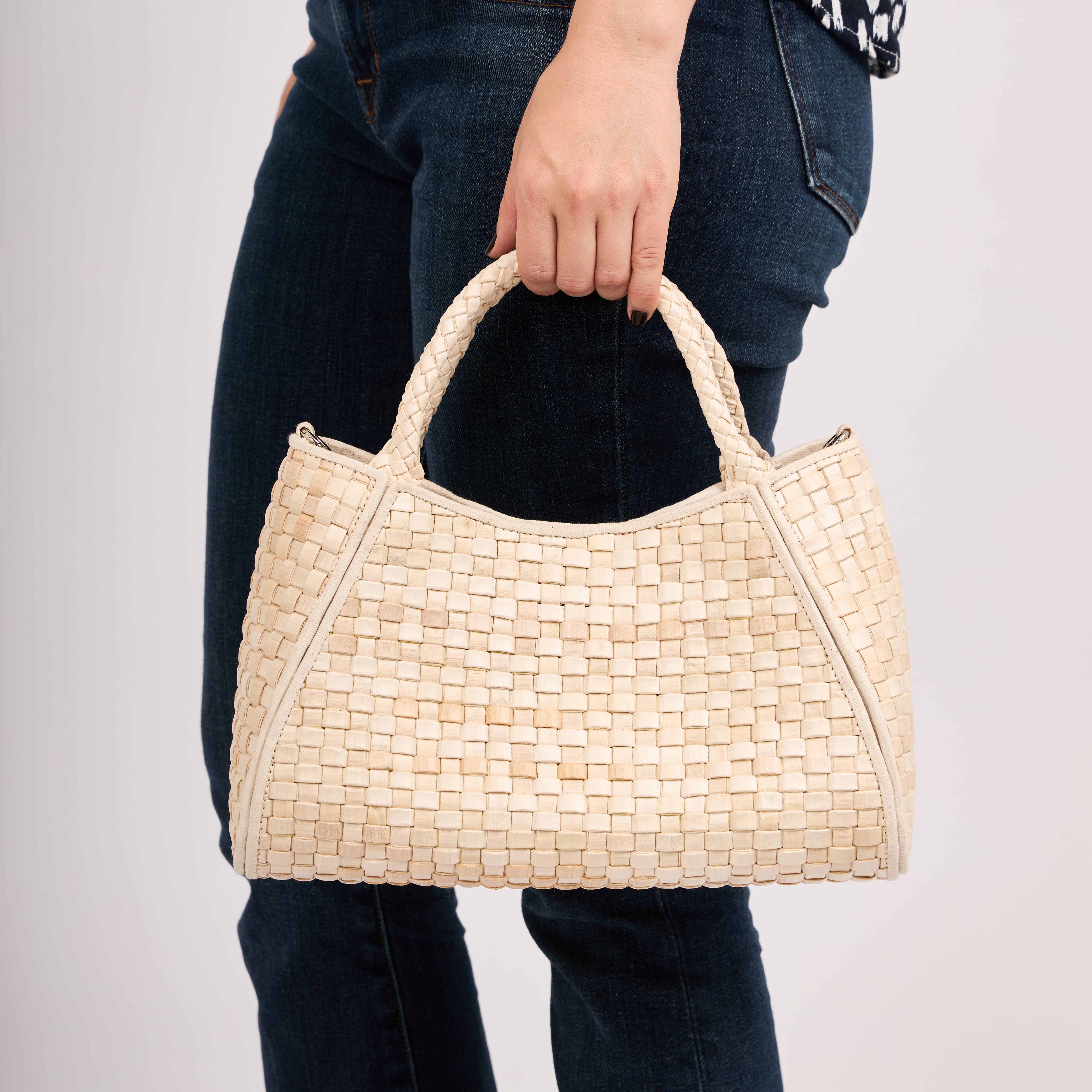 La Régente hand-woven banana leather bag with structured silhouette