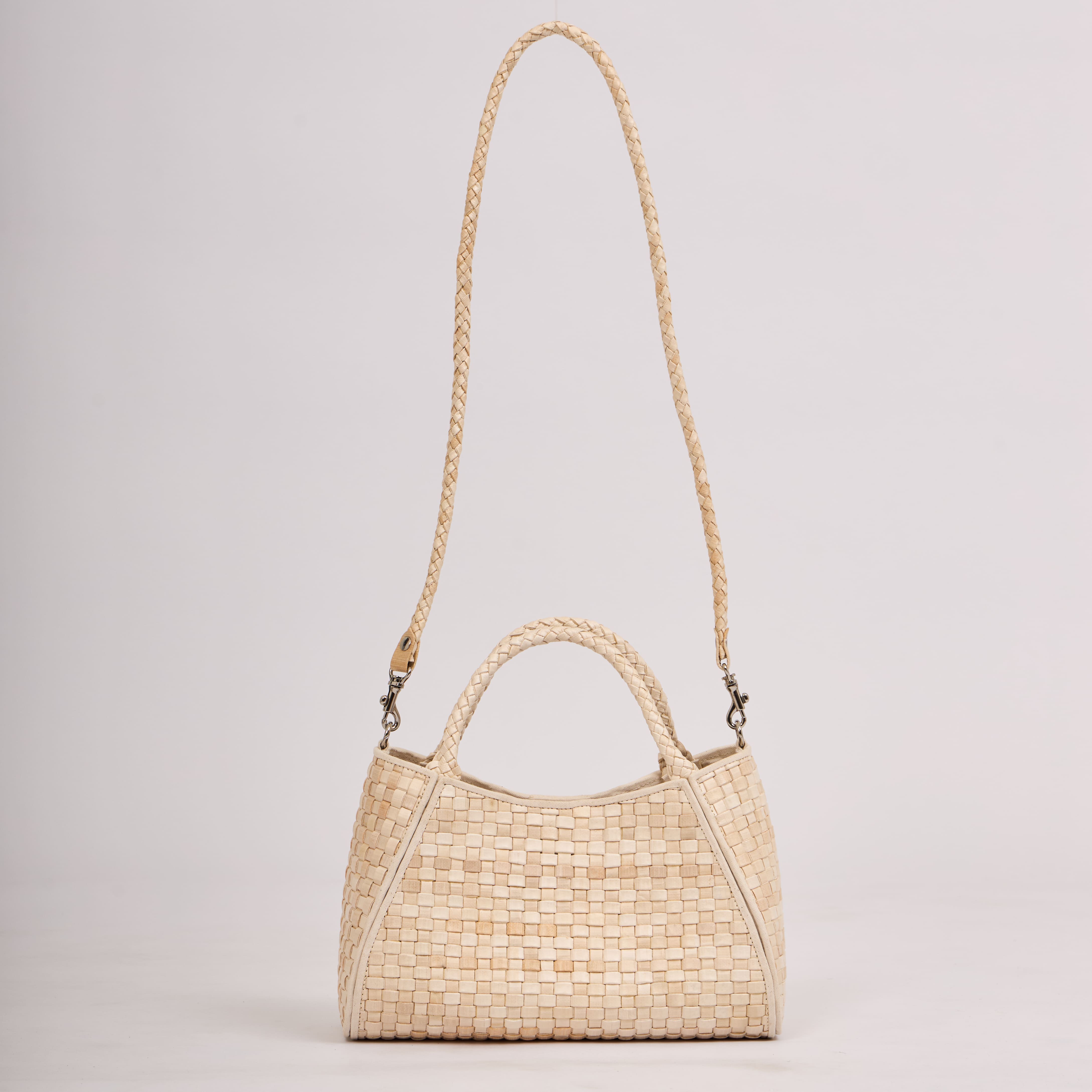 La Régente hand-woven banana leather bag with structured silhouette