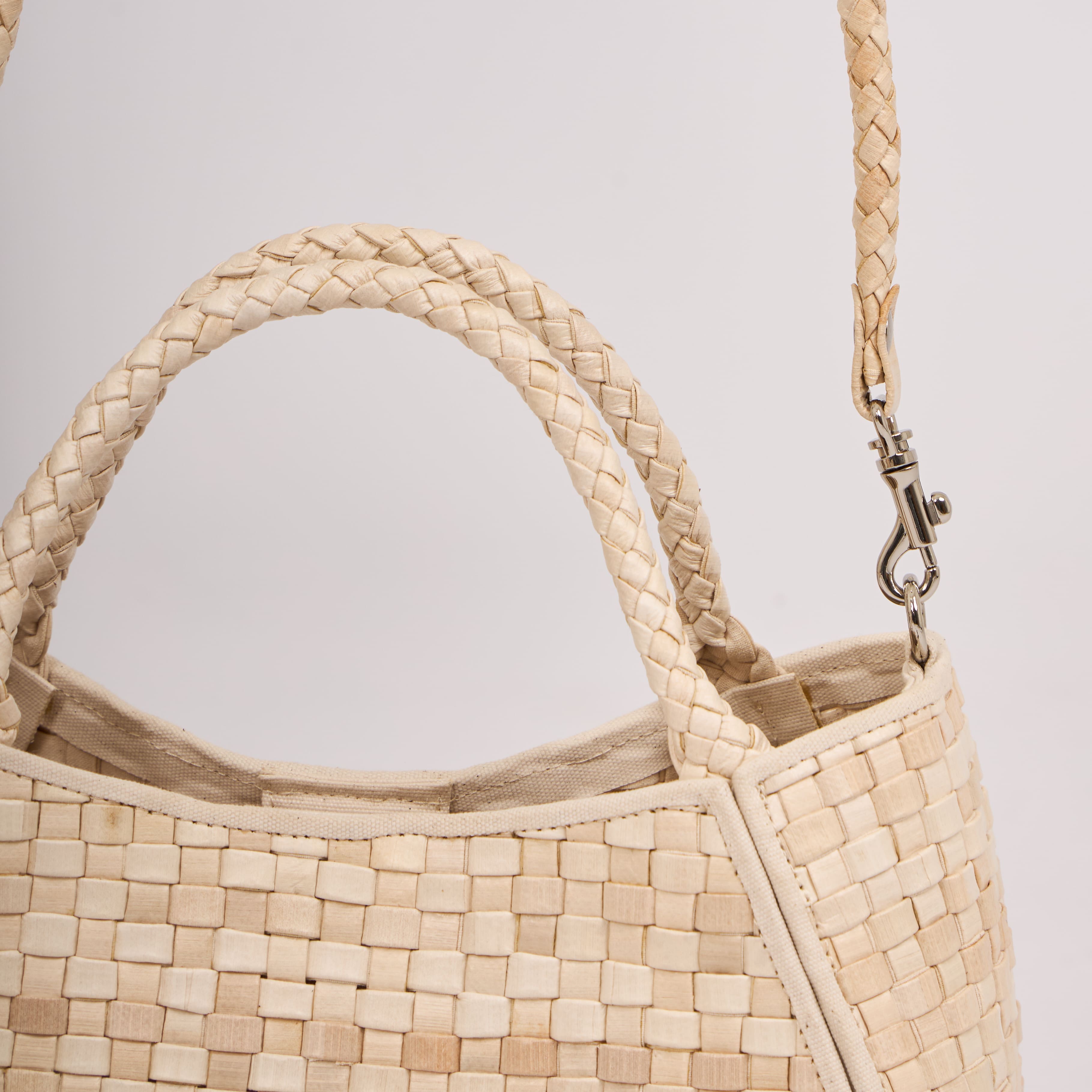 La Régente hand-woven banana leather bag with structured silhouette