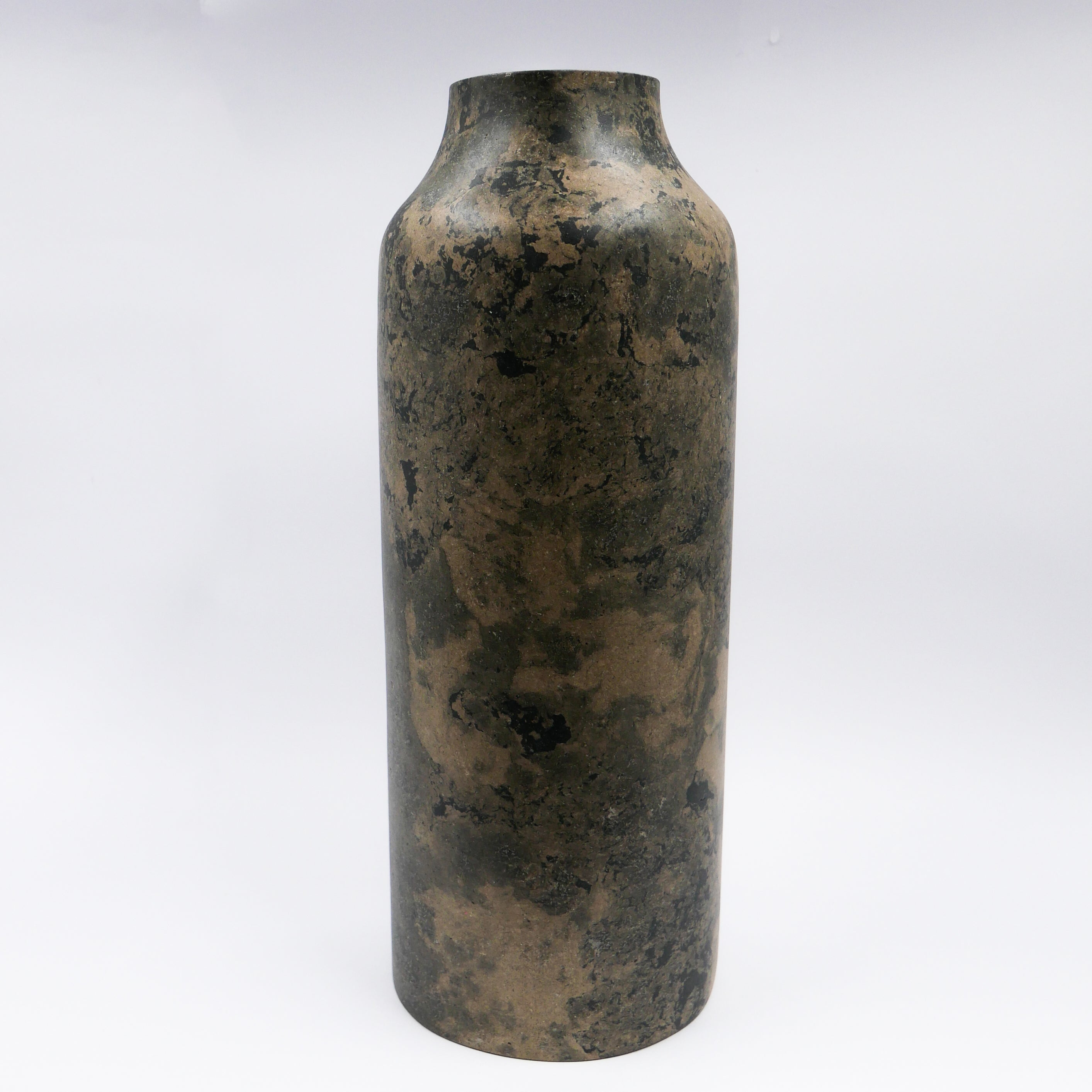 Handicraft sustainable and recycled paper vase from Asia. The home decor vase is made of recycled paper and is sold online on www.qacrafts.com.