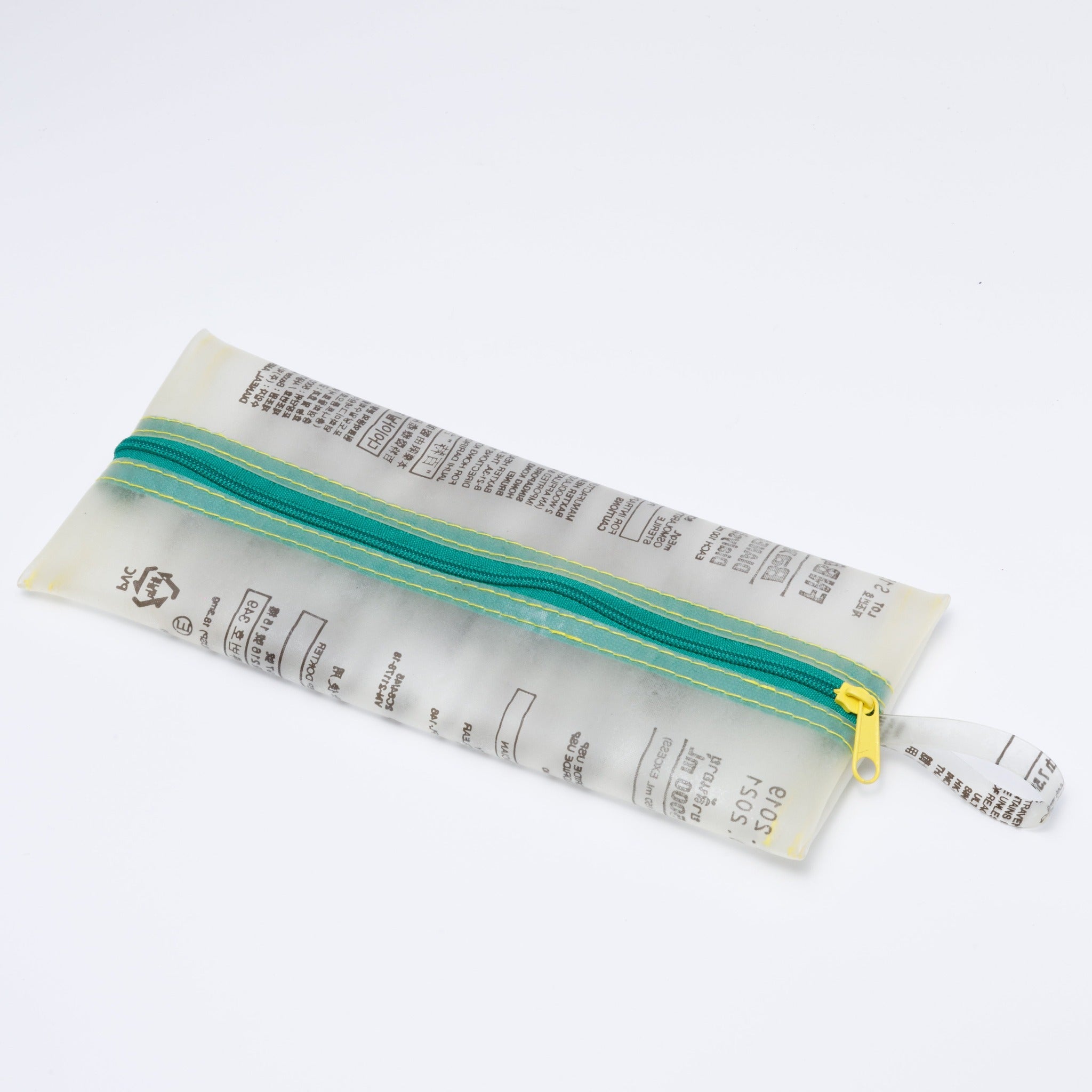 Slim and lightweight eco-friendly pen case for everyday use